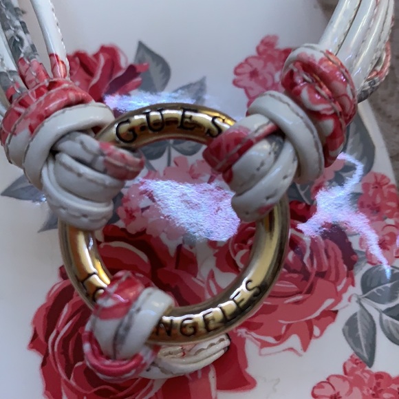 Guess! - Picture 2 of 8